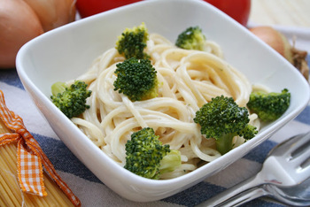 Zabtejsznes-tofus-prhagyms-brokkolis spagetti