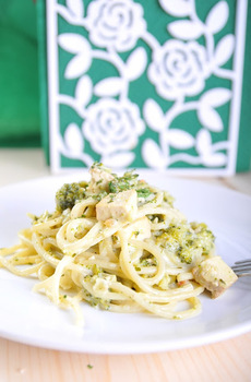 Tejsznes-brokkolis spagetti (vegn)